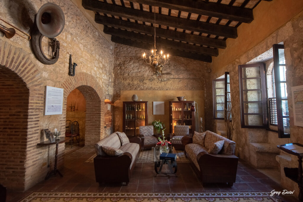 Fotografia de arquitectura e interiores de habitaciones del hotel El Beaterio de la Zona Colonial de Santo Domingo, Republica Dominicana