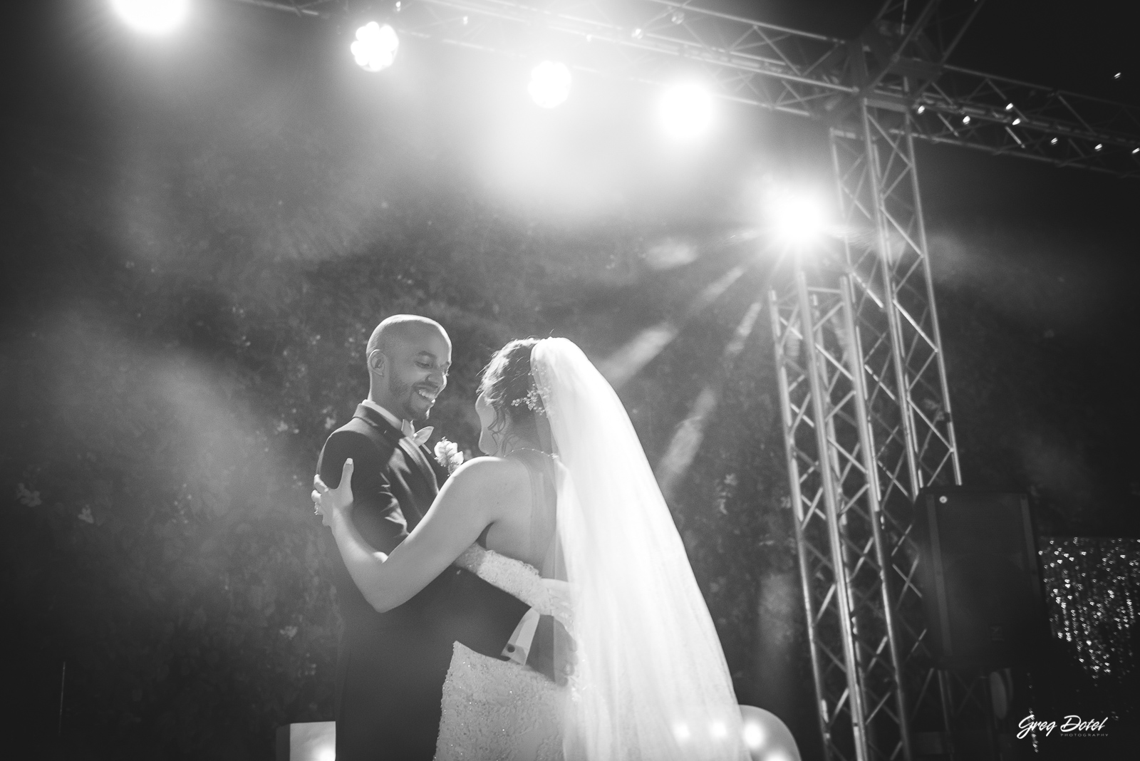 Fotos de la ceremonia y recepcion de la boda en el Hotel Mauad, Santo Domingo, Republica Dominicana por el fotografo dominicano Greg Dotel Photography