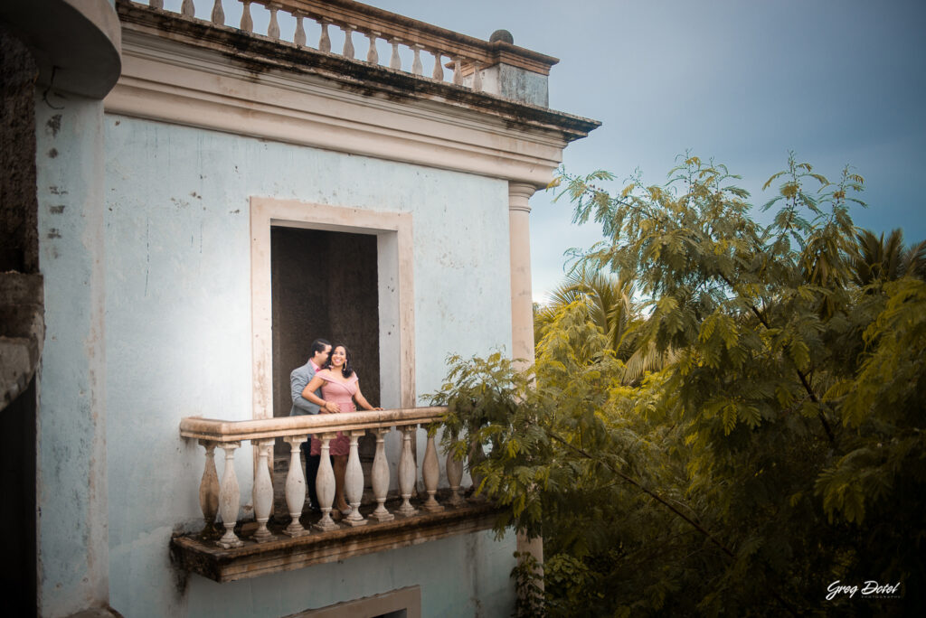 Sesión de fotos pre boda o novios en el Metro Country Club, República Dominicana por el fotografo dominicano Greg Dotel Photography.