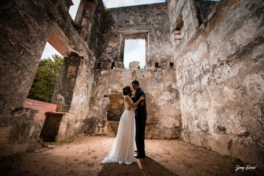 Sesión de fotos de novios o pre boda de Florangel y Cesareo en el las Ruinas de Engombe de Santo Domingo, República Dominicana por el fotografo dominicano Greg Dotel Photography