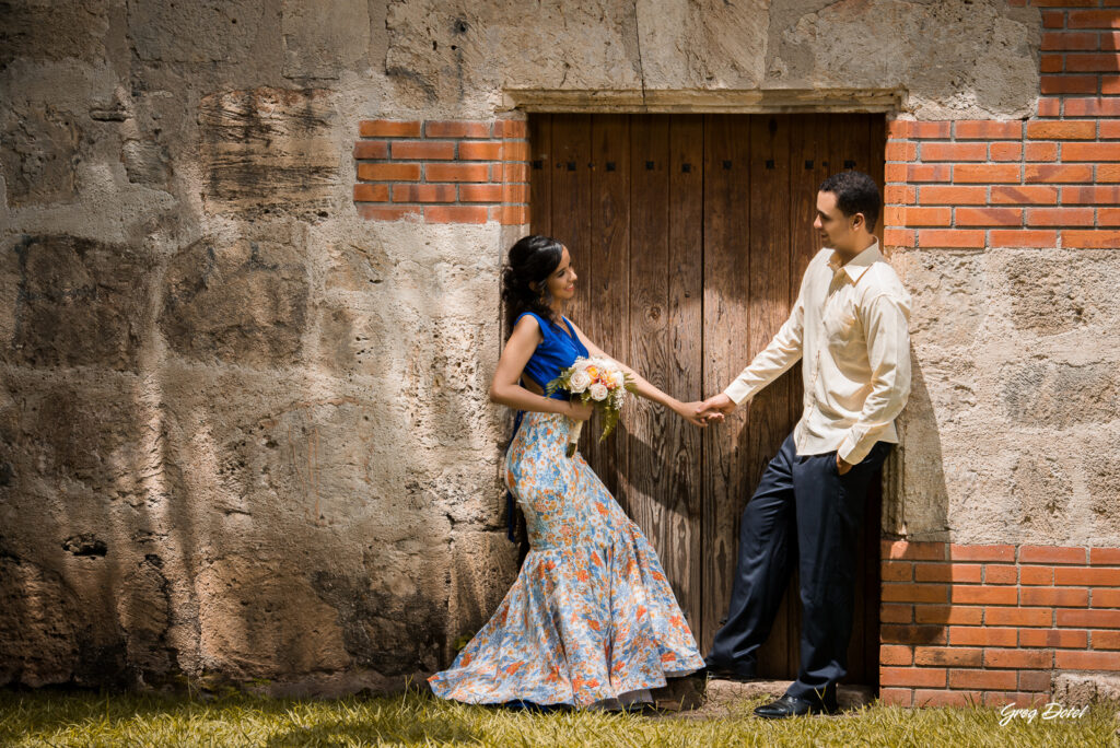 Sesión de fotos de novios o pre boda de Florangel y Cesareo en el las Ruinas de Engombe de Santo Domingo, República Dominicana por el fotografo dominicano Greg Dotel Photography