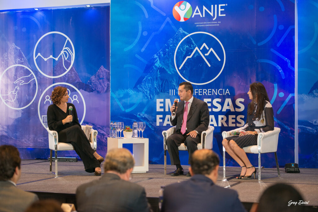 Cobertura fotográfica del 3er seminario de empresas familiares impartido por ANJE. Fue un evento corporativo llevado a cabo en el hotel Real Santo Domingo en la República Dominicana por nuestro equipo de fotógrafos