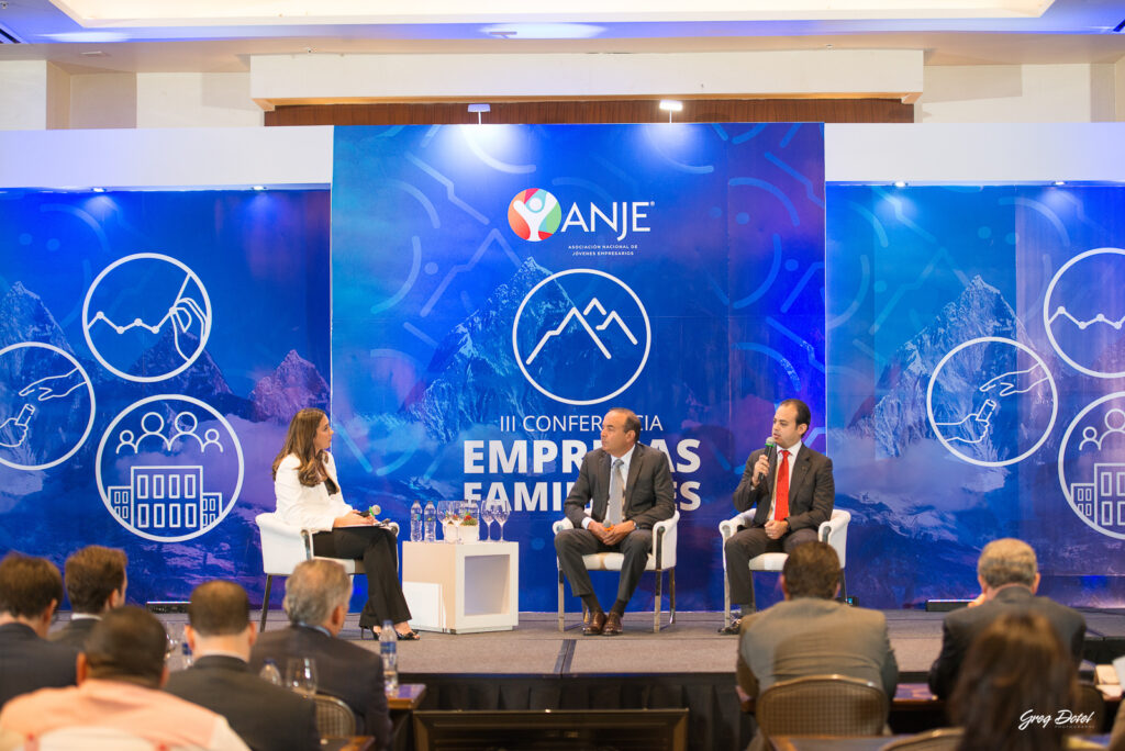 Cobertura fotográfica del 3er seminario de empresas familiares impartido por ANJE. Fue un evento corporativo llevado a cabo en el hotel Real Santo Domingo en la República Dominicana por nuestro equipo de fotógrafos