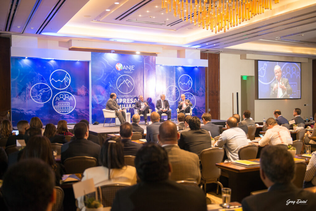 Cobertura fotográfica del 3er seminario de empresas familiares impartido por ANJE. Fue un evento corporativo llevado a cabo en el hotel Real Santo Domingo en la República Dominicana por nuestro equipo de fotógrafos