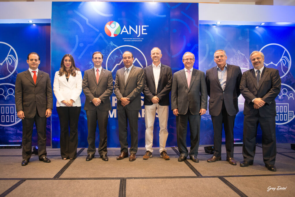 Cobertura fotográfica del 3er seminario de empresas familiares impartido por ANJE. Fue un evento corporativo llevado a cabo en el hotel Real Santo Domingo en la República Dominicana por nuestro equipo de fotógrafos