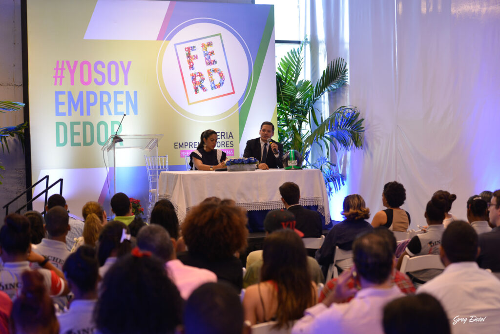 Cobertura de la feria emprendedores 2017 donde empresas y emprendedores mostraron sus innovaciones en este importante evento corporativo de la República Dominicana