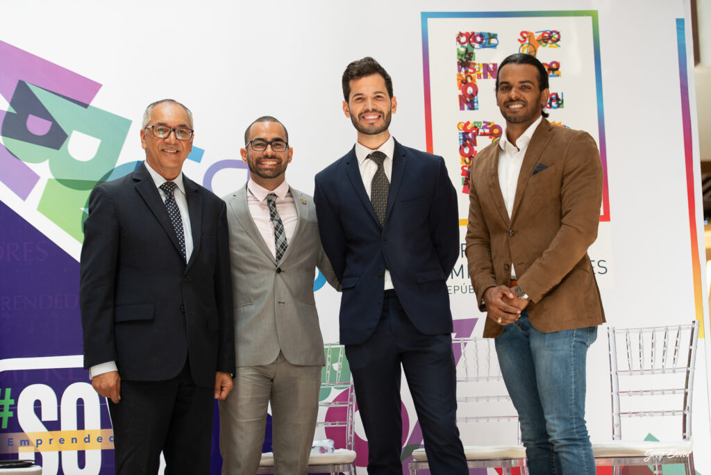Cobertura de la feria emprendedores donde empresas y emprendedores mostraron sus innovaciones en este importante evento corporativo de la República Dominicana