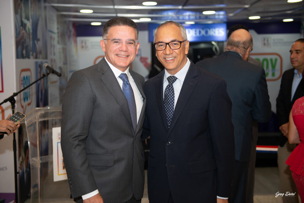 Cobertura de la feria emprendedores donde empresas y emprendedores mostraron sus innovaciones en este importante evento corporativo de la República Dominicana