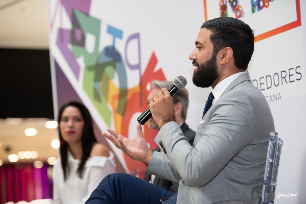 Cobertura de la feria emprendedores donde empresas y emprendedores mostraron sus innovaciones en este importante evento corporativo de la República Dominicana