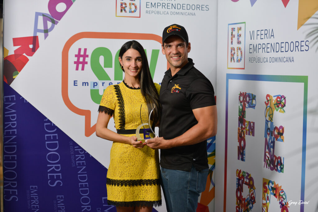 Cobertura de la feria emprendedores donde empresas y emprendedores mostraron sus innovaciones en este importante evento corporativo de la República Dominicana