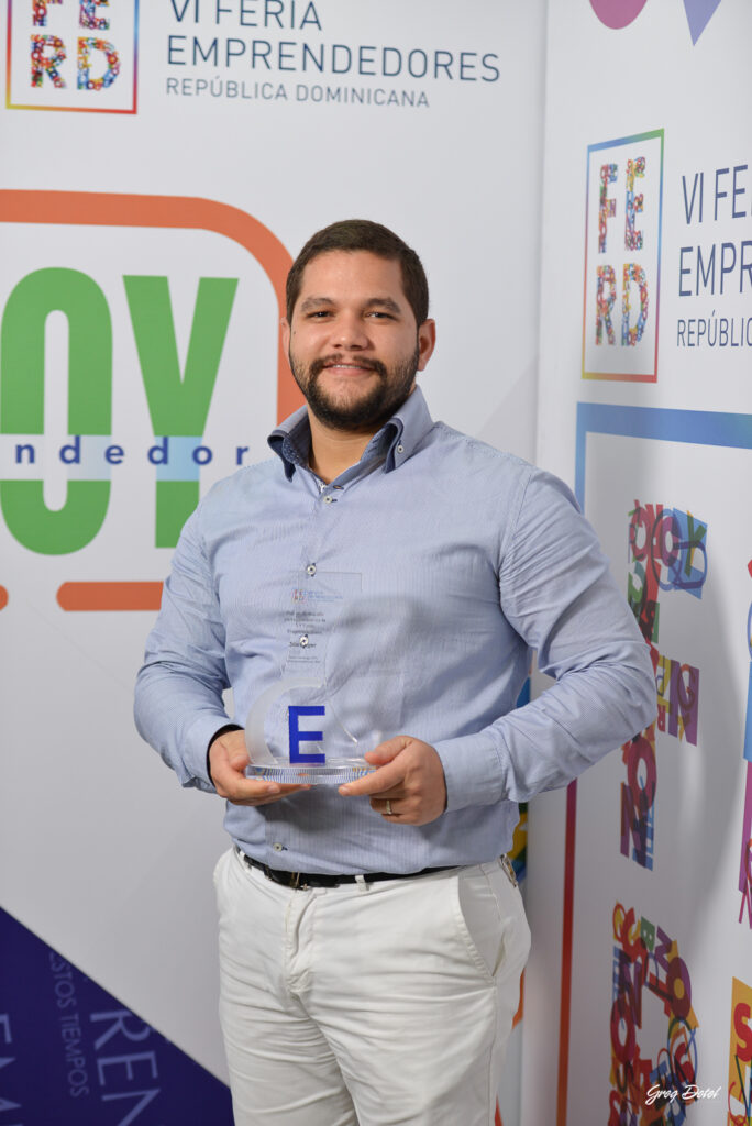 Cobertura de la feria emprendedores donde empresas y emprendedores mostraron sus innovaciones en este importante evento corporativo de la República Dominicana