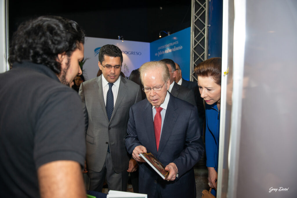 Cobertura de la feria emprendedores donde empresas y emprendedores mostraron sus innovaciones en este importante evento corporativo de la República Dominicana