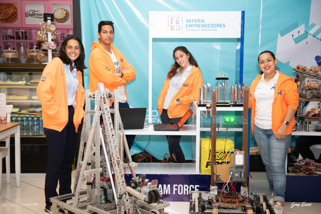 Cobertura del evento feria emprendedores 2019. Donde empresas y emprendedores mostraron sus innovaciones en este importante evento corporativo de la República Dominicana