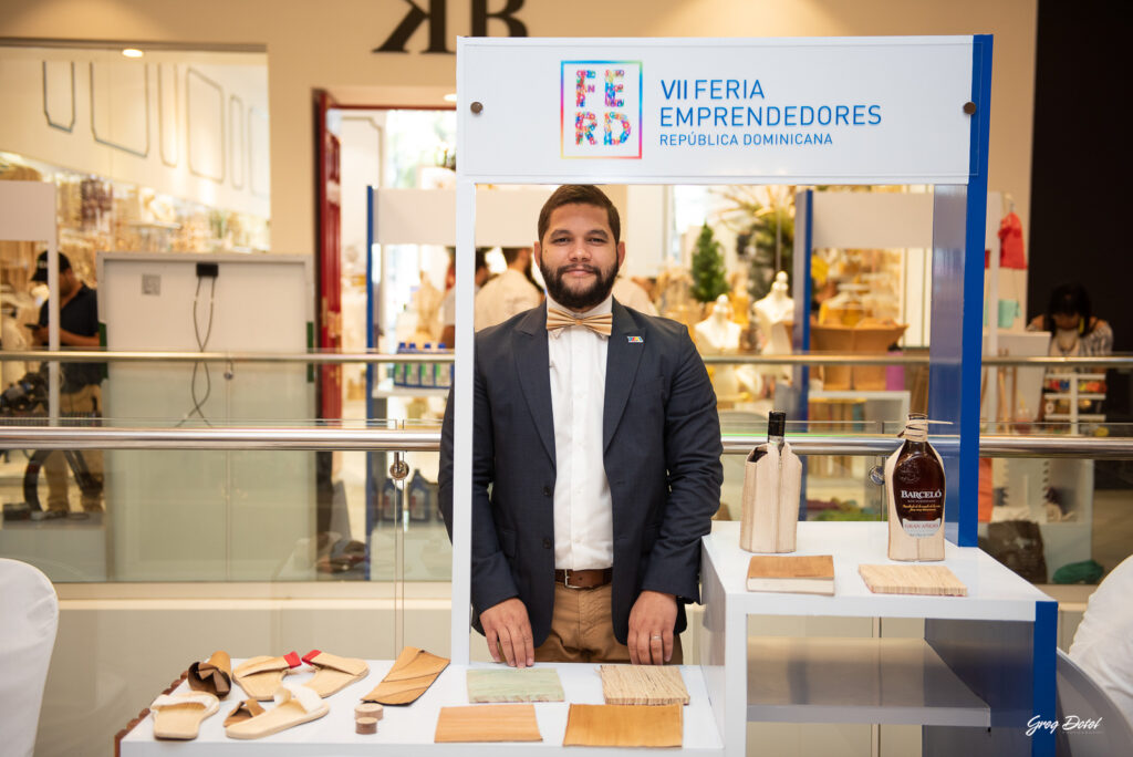 Cobertura del evento feria emprendedores 2019. Donde empresas y emprendedores mostraron sus innovaciones en este importante evento corporativo de la República Dominicana