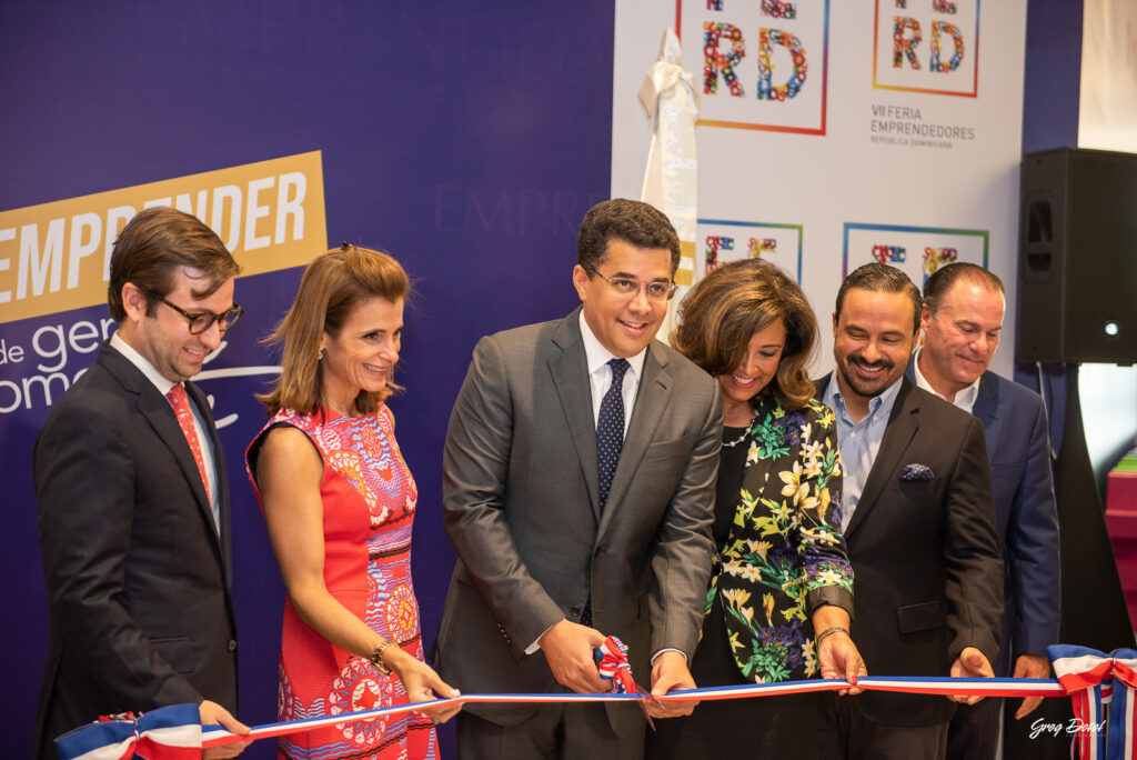 Cobertura del evento feria emprendedores 2019. Donde empresas y emprendedores mostraron sus innovaciones en este importante evento corporativo de la República Dominicana