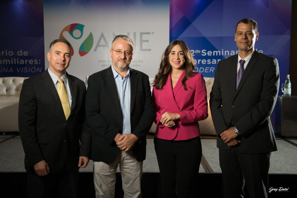 Cobertura fotográfica del 2do seminario de empresas familiares impartido por ANJE. Fue un evento corporativo llevado a cabo en el hotel Real Santo Domingo en la República Dominicana por nuestro equipo de fotógrafos