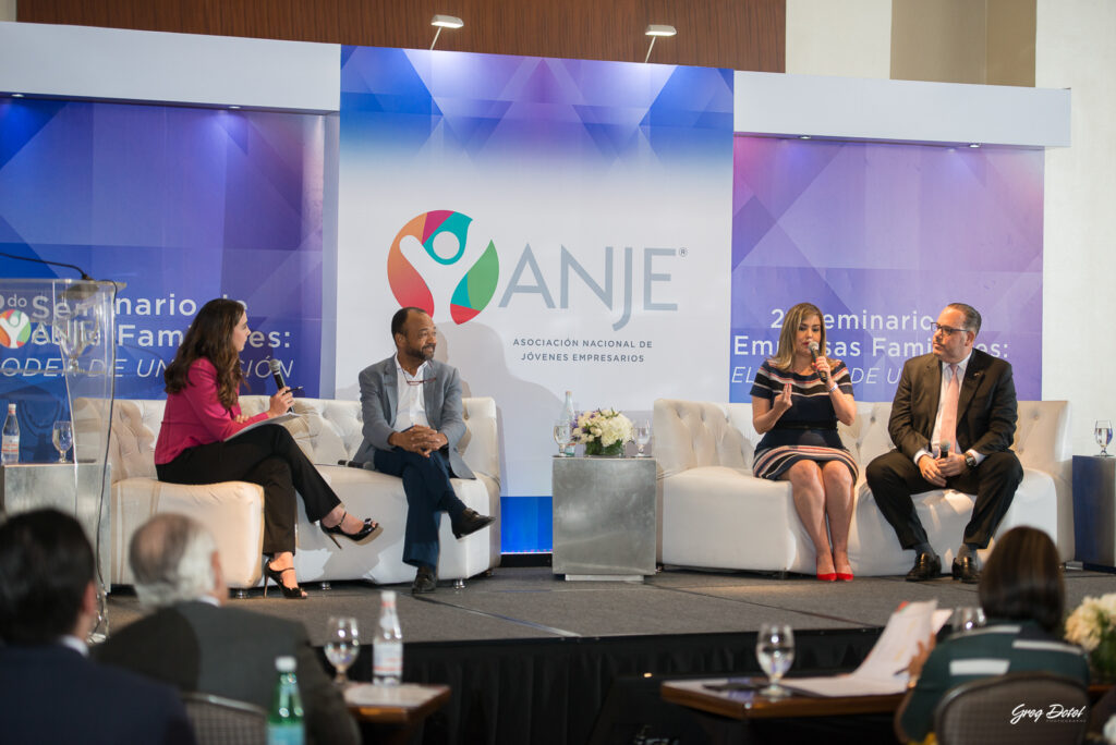 Cobertura fotográfica del 2do seminario de empresas familiares impartido por ANJE. Fue un evento corporativo llevado a cabo en el hotel Real Santo Domingo en la República Dominicana por nuestro equipo de fotógrafos