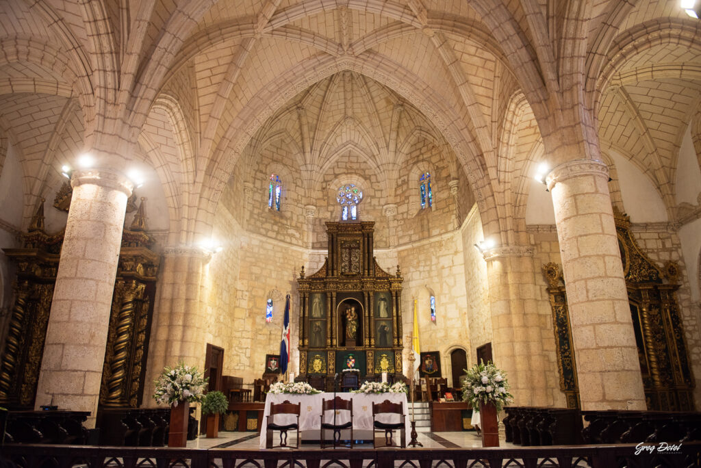 Fotos del Bautizo de Alison en la Catedral Primada de America en Santo Domingo República Dominicana