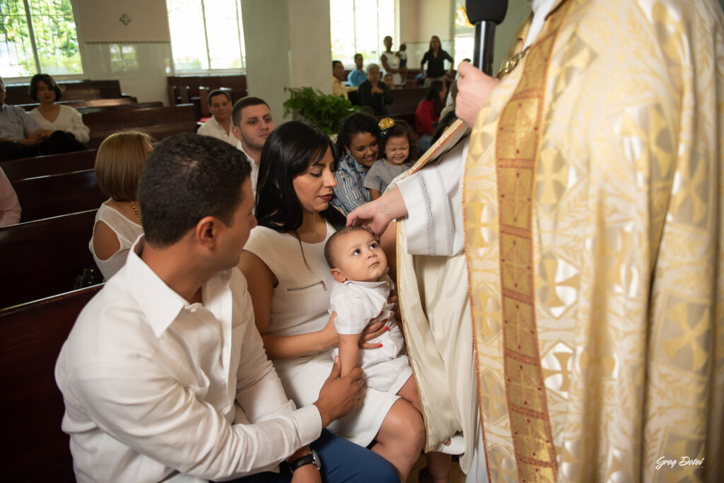 Fotos del Bautizo de Esteban en la Parroquia Jesus Maestro en Santo Domingo República Dominicana