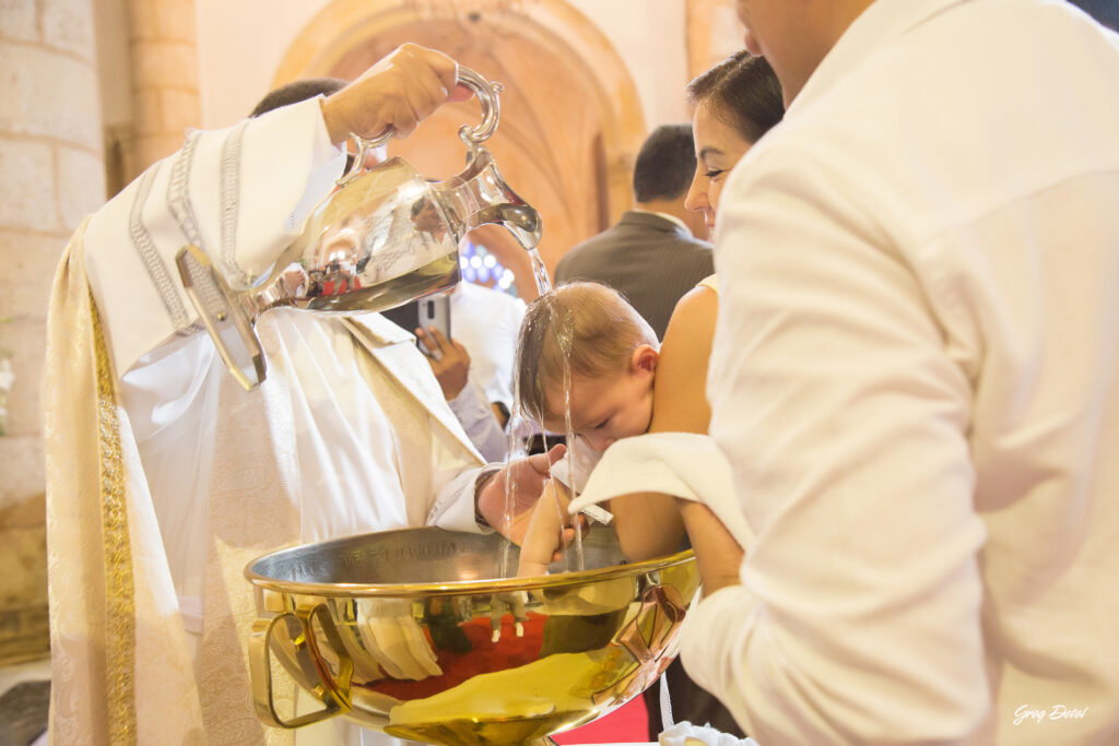 Fotos del Bautizo de la familia Abaunza celebrado en la Catedral Primada de Ámerica en Santo Domingo República Dominicana por el fotógrafo Greg Dotel