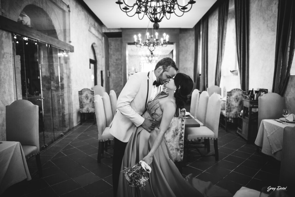 Sesión de fotos de la pre boda de Eva y Ricardo en el Hostal Nicolas de Ovando en la Zona Colonial de Santo Domingo, República Dominicana