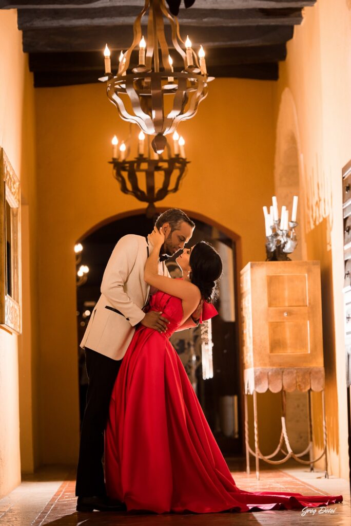 Sesión de fotos de la pre boda de Eva y Ricardo en el Hostal Nicolas de Ovando en la Zona Colonial de Santo Domingo, República Dominicana