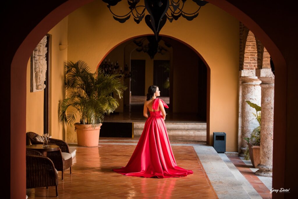 Sesión de fotos de la pre boda de Eva y Ricardo en el Hostal Nicolas de Ovando en la Zona Colonial de Santo Domingo, República Dominicana