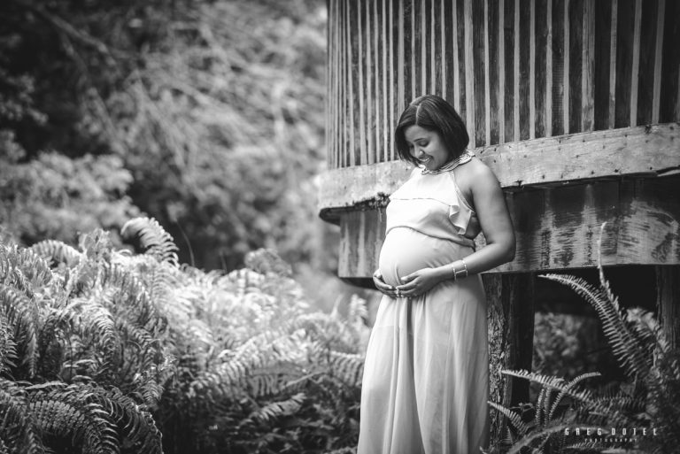 sesion de fotos de embarazada a Yamilka y su esposo por greg dotel photography