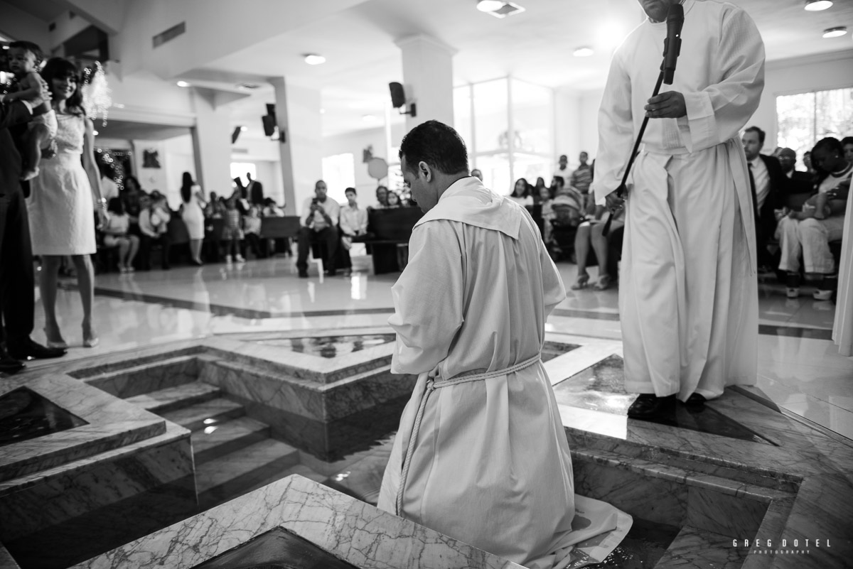 Fotografo dominicano de bautizos en la Parroquia Jesus Maestro Santo Domingo República Dominicana