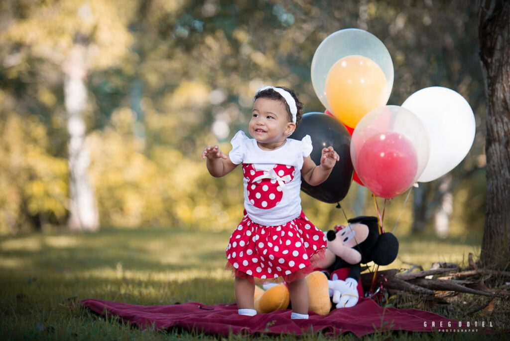 Sesión de fotos de niños por motivos de cumpleaños en el jardin botanico de Santo Domingo