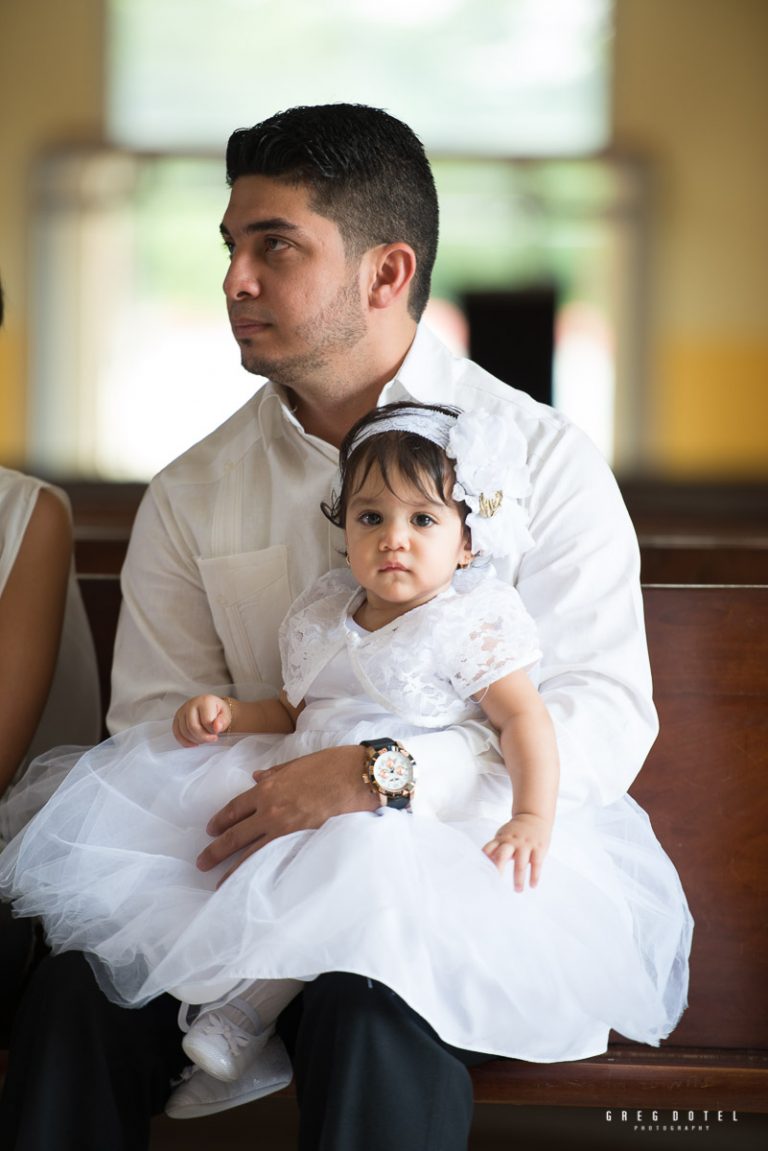 Fotografo de bautizo para niños en iglesias y parroquias en Santo Domingo República Dominicana