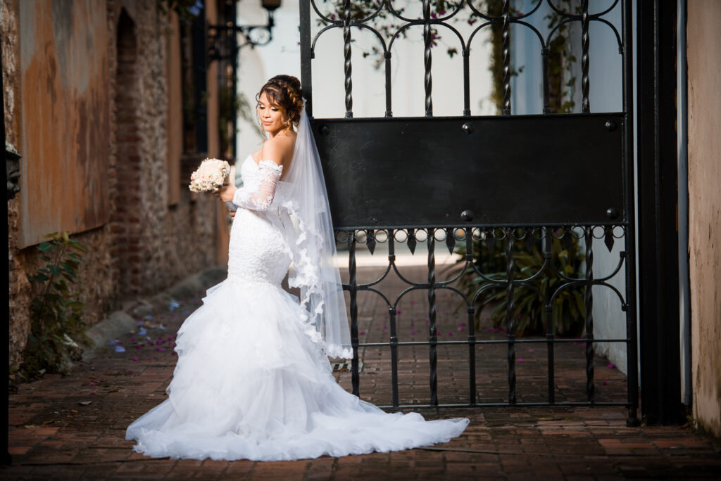 Sesion de novios o pre boda de Chari y Felix en la Zona Colonial de Santo Domingo Republica Dominicana