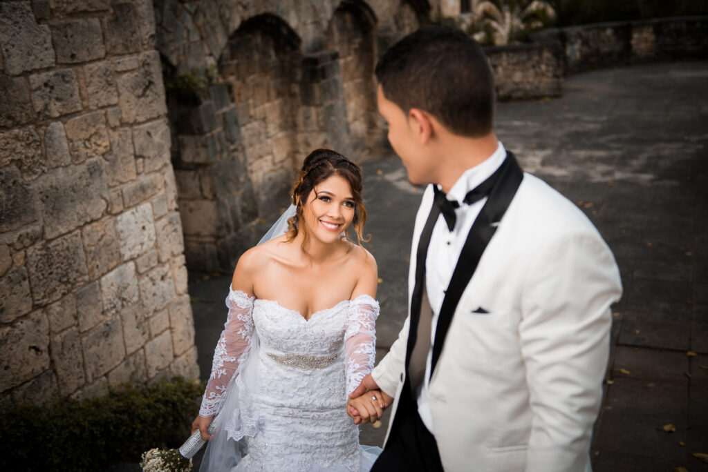 Sesion de novios o pre boda de Chari y Felix en la Zona Colonial de Santo Domingo Republica Dominicana