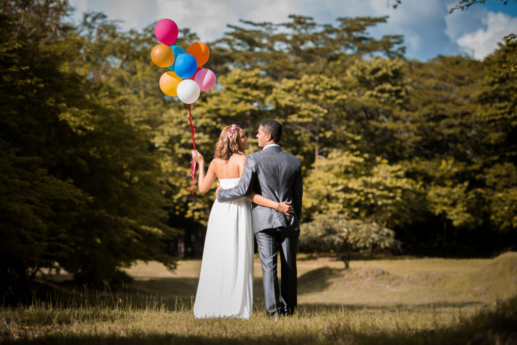 Sesion de novios de Nairoby y Bryant en los Humedales del Ozama de Santo Domingo Este en la República Dominicana