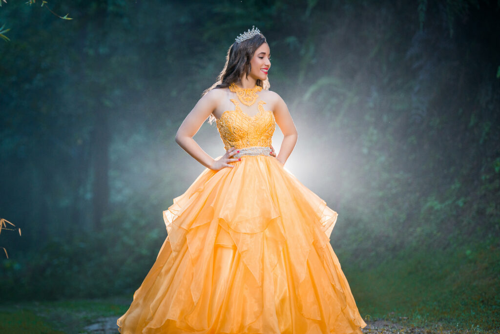 La Quinceañera Emely durante su sesión de fotos en Jarabacoa, República Dominicana