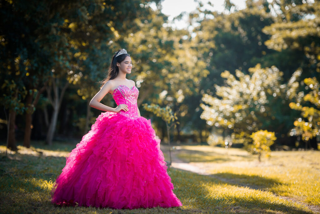 Sesión de fotos de quinceañera a Larymar en el Parque Mirador Sur de Santo Domingo, República Dominicana