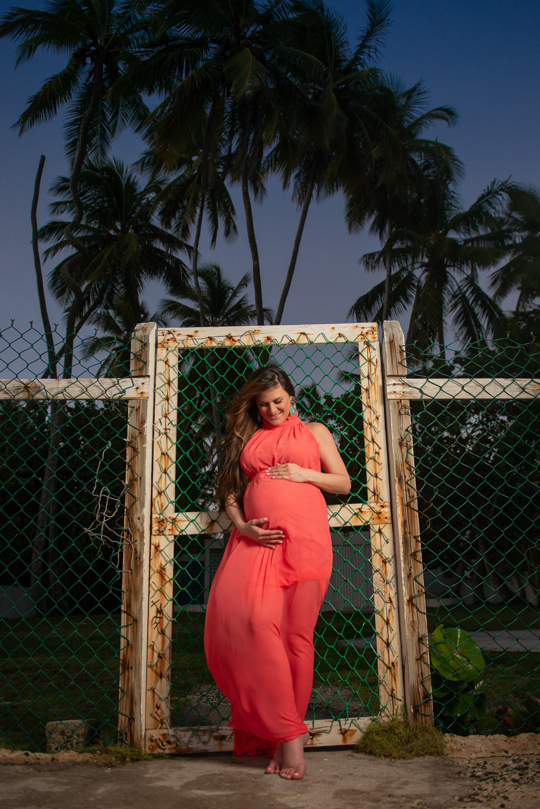 Sesion de fotos de embarazadas en la playa de Juan Dolio, San Pedro de Macoris, Republica Dominicana por el fotografo dominicano