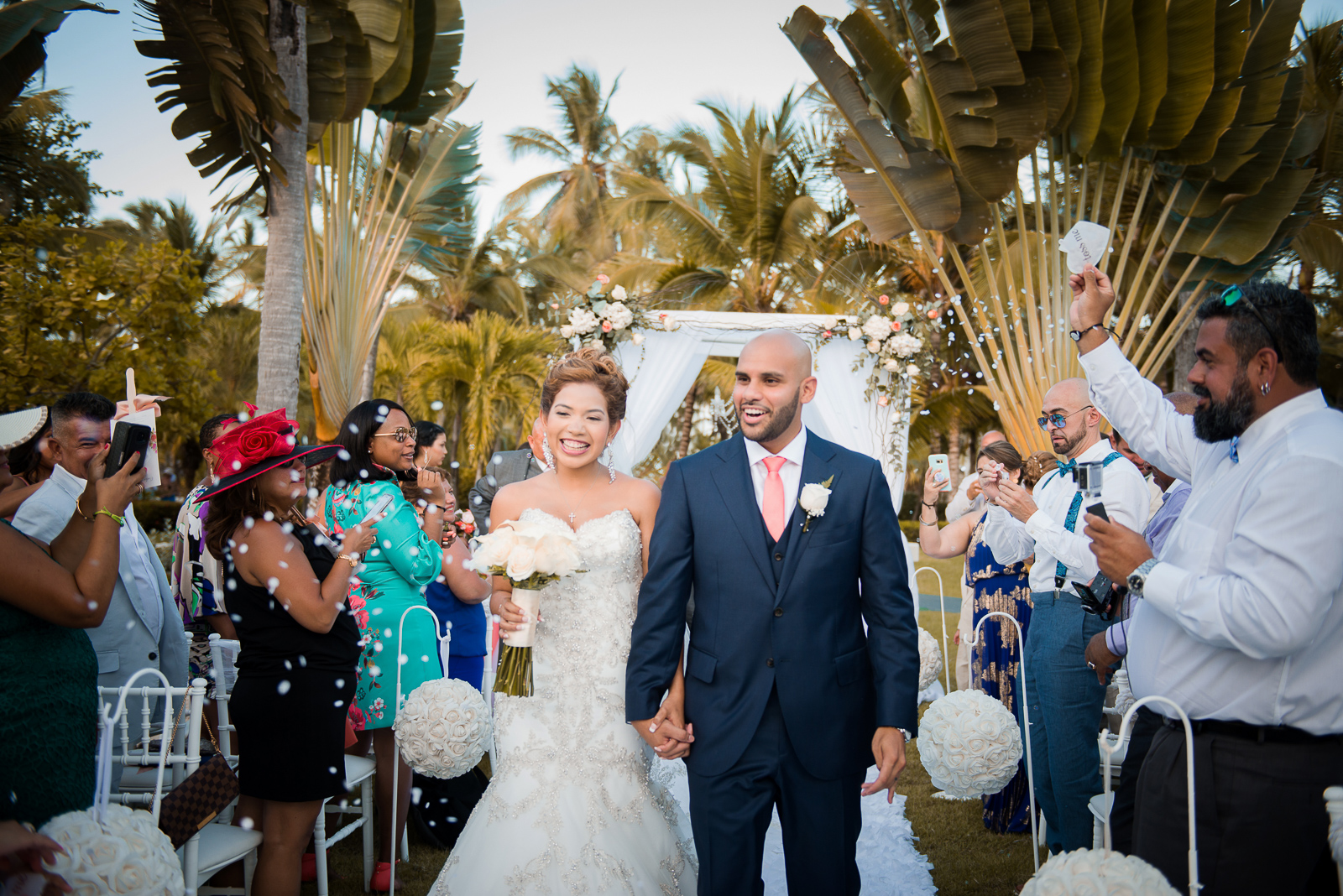 Hermosa boda en el hotel paradisus palma real punta cana, república dominicana por el fotógrafo Greg Dotel Photography