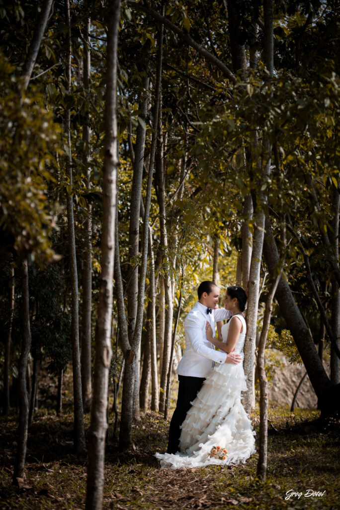 Sesión de fotos de pre boda o novios en Las Ruinas de Engombe, República Dominicana por el fotografo dominicano Greg Dotel Photography.