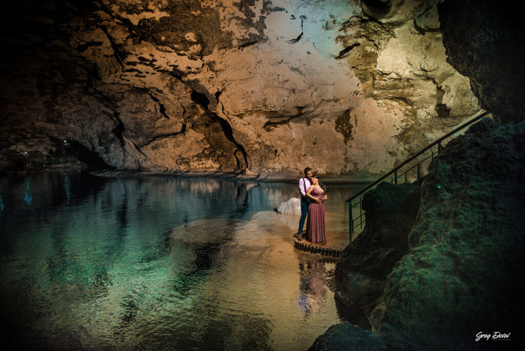 Sesion de fotos de novios o pre boda en el parque Los 3 ojos, Santo Domingo, República Dominicana por el fotógrafo dominicano Greg Dotel