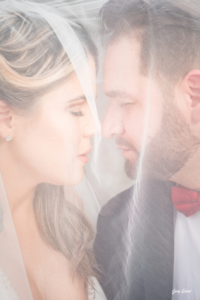 Sesion de fotos de novios o pre boda en la Zona Colonial de Santo Domingo, República Dominicana por el fotógrafo dominicano Greg Dotel