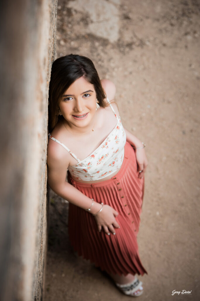 Sesion de fotos de 15 años moderna de Valeria en las Ruinas de Engombe de Santo Domingo, República Dominicana