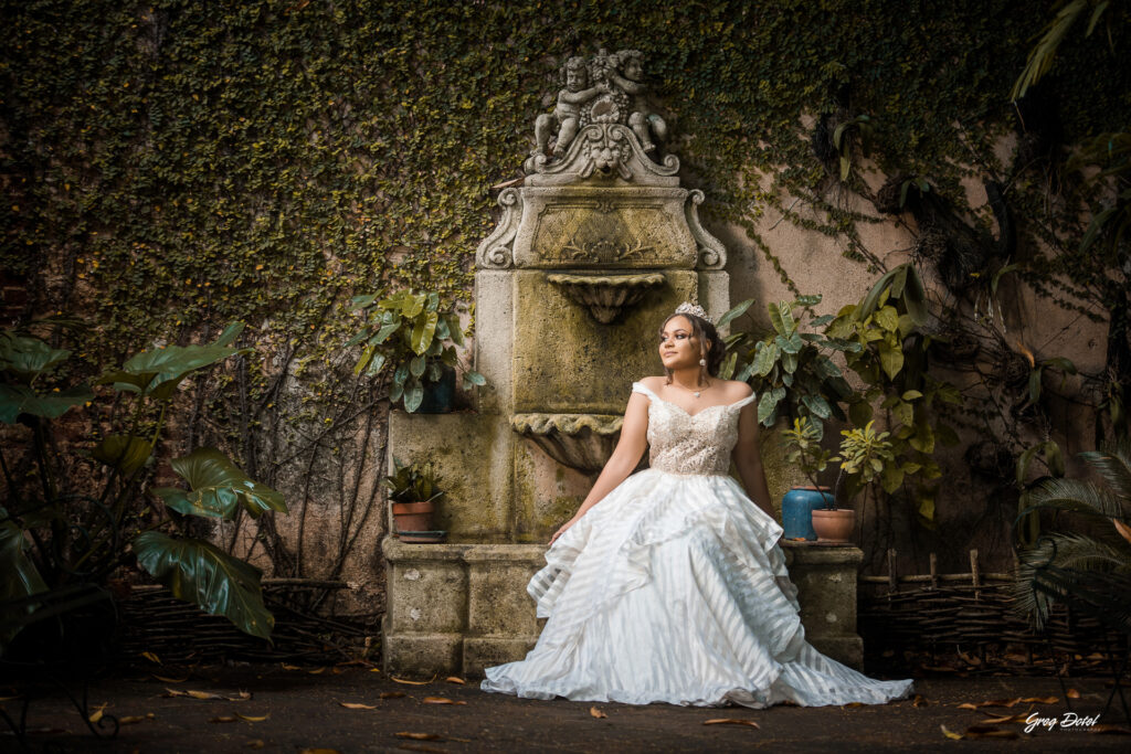 Hermosa sesion de fotos de 15 años de Yailen en la Zona Colonial de Santo Domingo, República Dominicana con un hermoso vestido de quinceañera