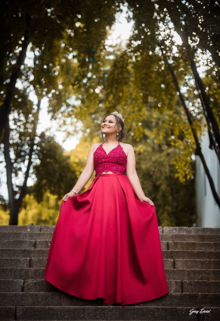 Hermosa sesion de fotos de 15 años de Yailen en la Zona Colonial de Santo Domingo, República Dominicana con un hermoso vestido de quinceañera