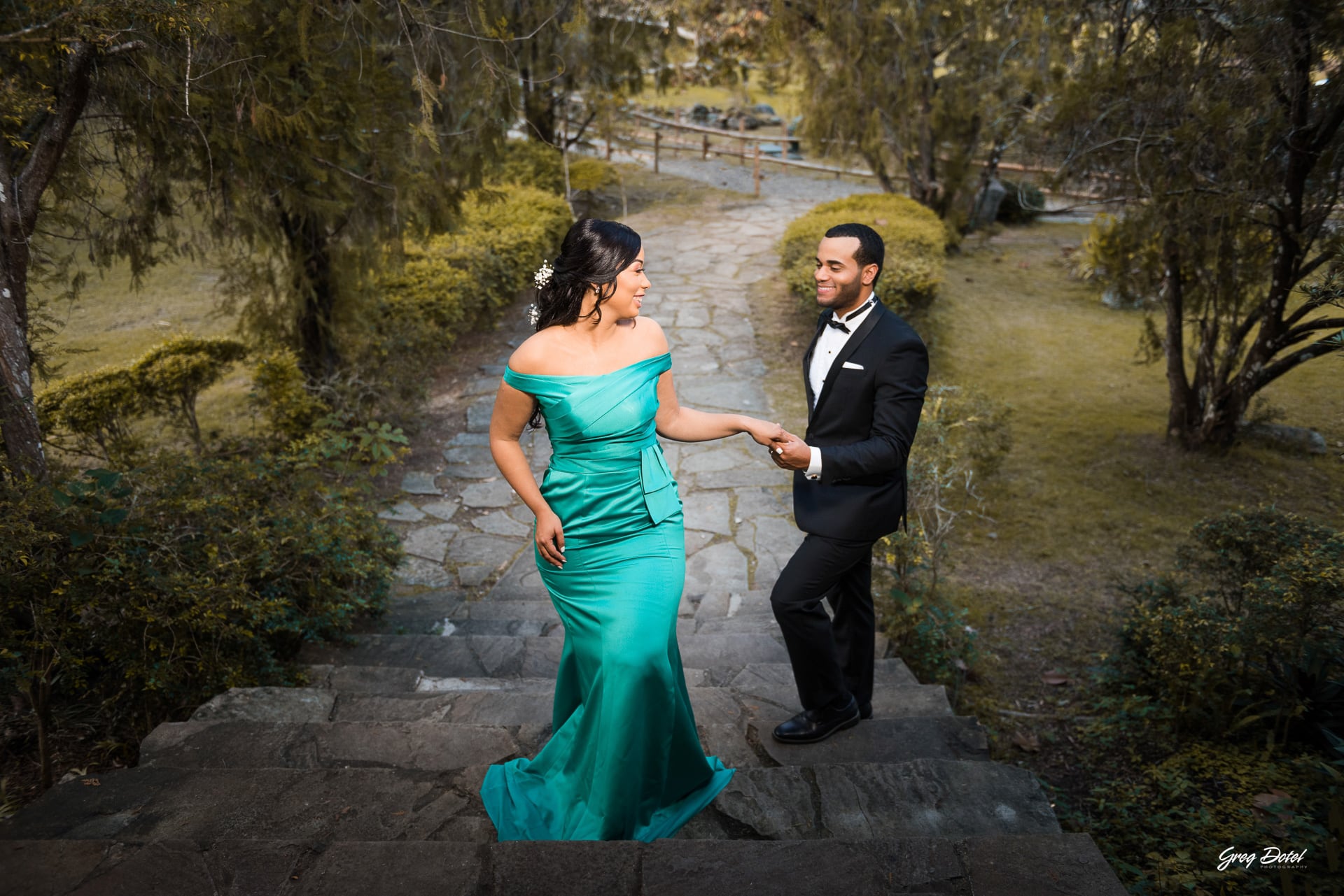 Fotos de pre boda en el Jardín Botánico de Santo Domingo de Pamela y Renny por el fotografo en Santo Domingo Greg Dotel