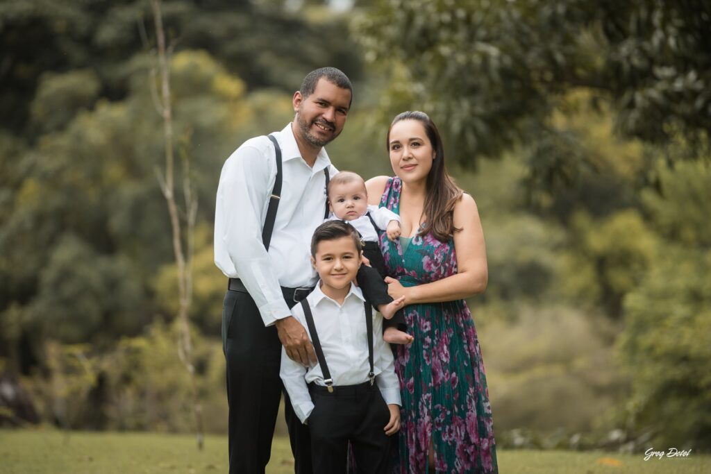 Fotos de familias hermosas con papa, mama y hermanitos en el Parque Jardín Botánico de Santo Domingo, República Dominicana