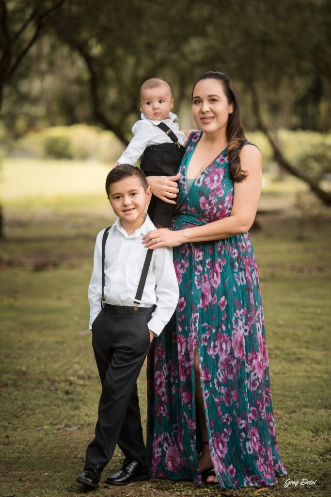 Fotos de familias hermosas con papa, mama y hermanitos en el Parque Jardín Botánico de Santo Domingo, República Dominicana