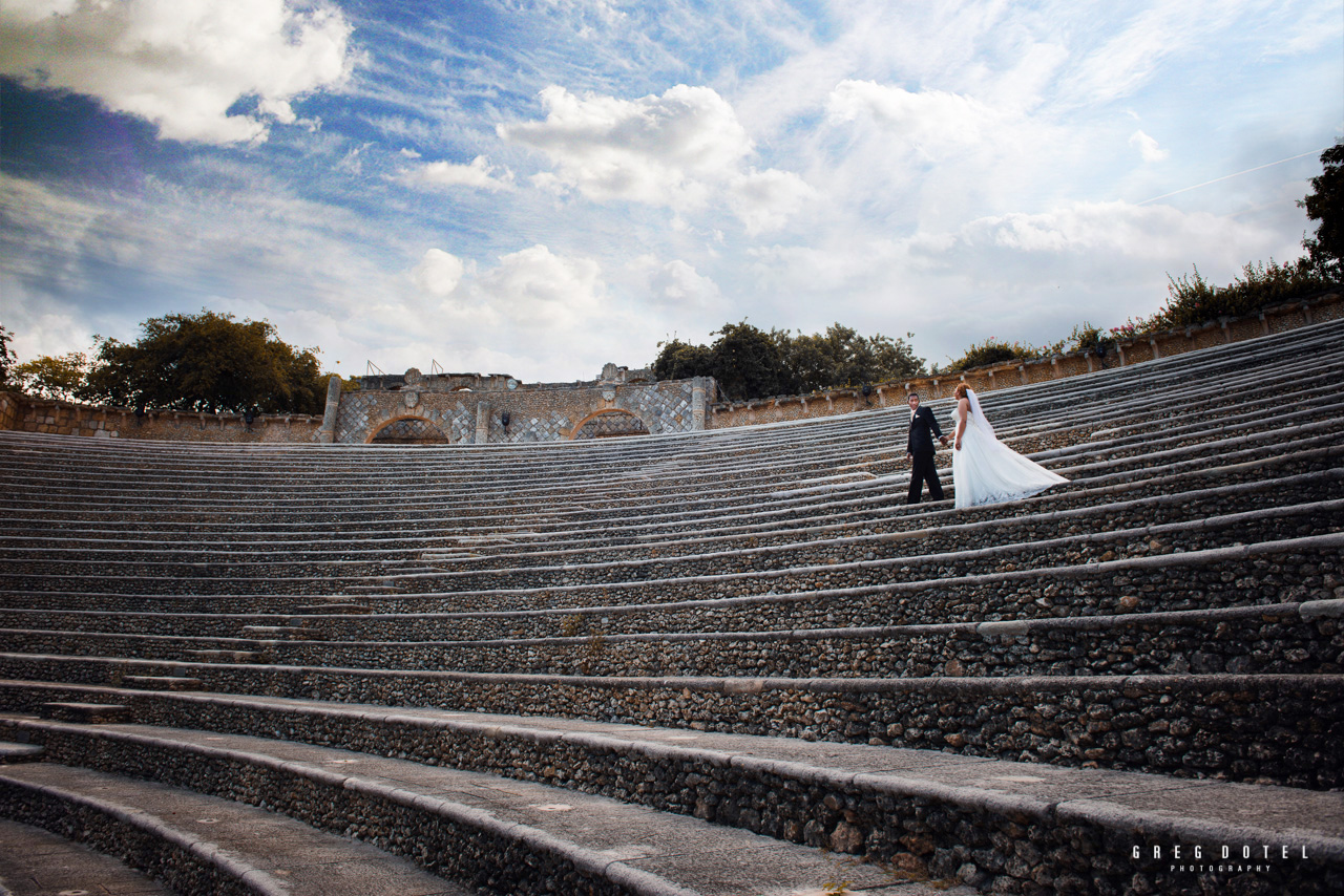 Sesion de novios de Flix y Julia en altos de chavon, la romana, republica dominicana por el fotogrado dominicano Greg Dotel