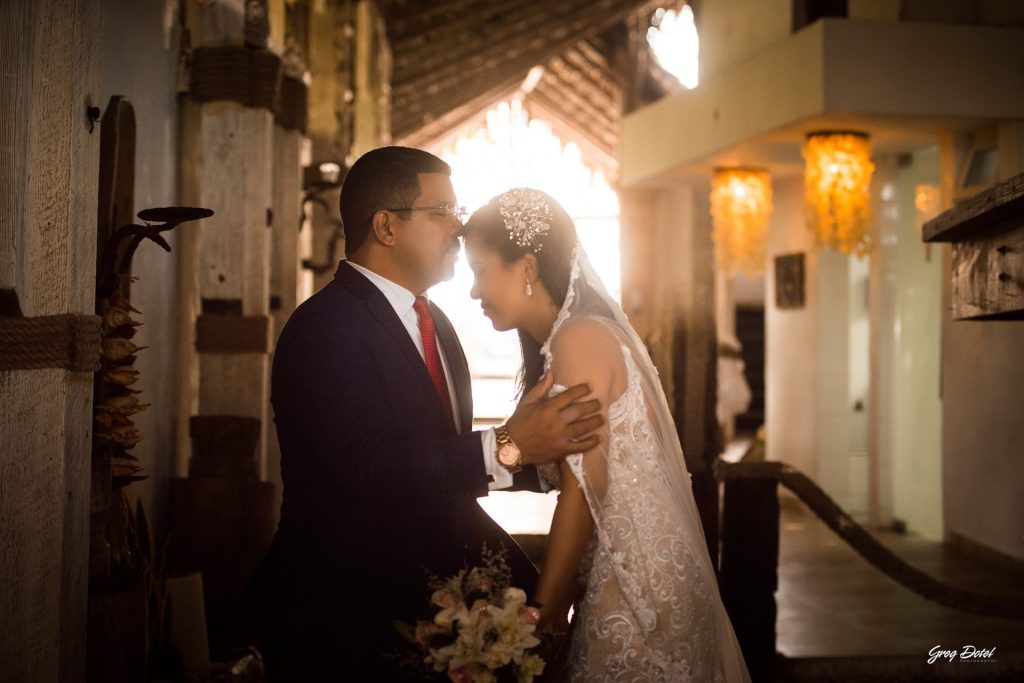 Fotógrafo de boda en Boca Chica, Restaurante Boca Marina, República Dominicana, realizada por Greg Dotel Photography, fotógrafo profesional especializado en bodas y momentos especiales.