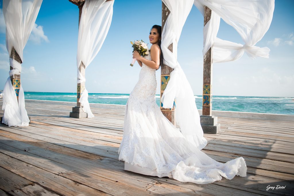 Fotógrafo de boda en Boca Chica, Restaurante Boca Marina, República Dominicana, realizada por Greg Dotel Photography, fotógrafo profesional especializado en bodas y momentos especiales.
